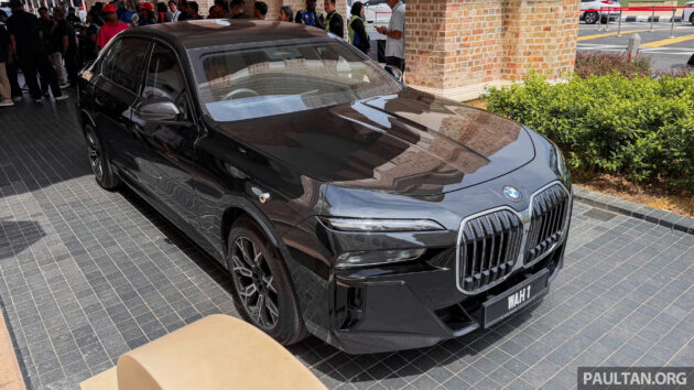 BMW 7 Series bukan kenderaan rasmi baharu PMX, ia digunakan sementara atas nasihat PDRM – JPM