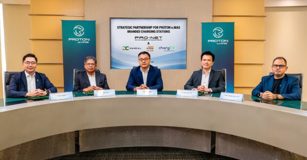 Pro-Net jalin kerjasama dengan DC Handal, JomCharge, ChargEV — perkenal stesen cas jenama Proton eMas