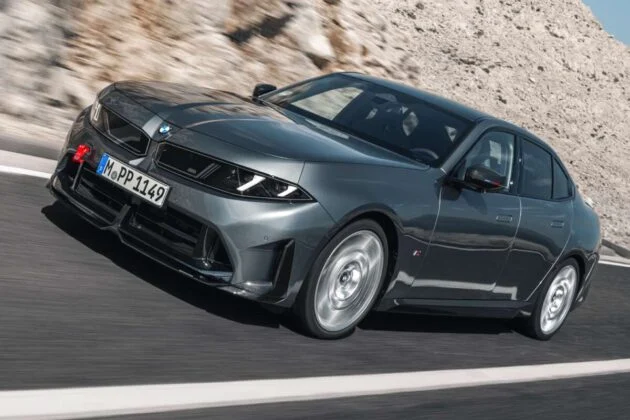 BMW i3 M60 didedah – EV Neue Klasse M Performance pertama dengan lampu kuning, pilihan kit badan sporty