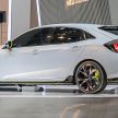 Honda Civic Hatchback英国码头登船无伪装照曝光，欧洲版本有1.0升三缸涡轮增压引擎，据称将在泰国进行组装。