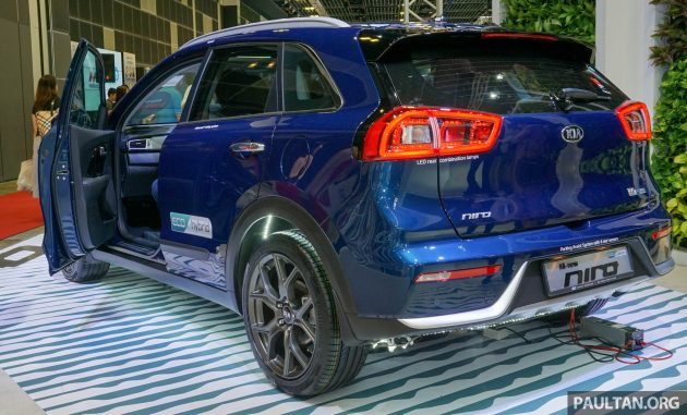 Kia Niro Hybrid 新加坡首发，新车上路价格十一万新币。