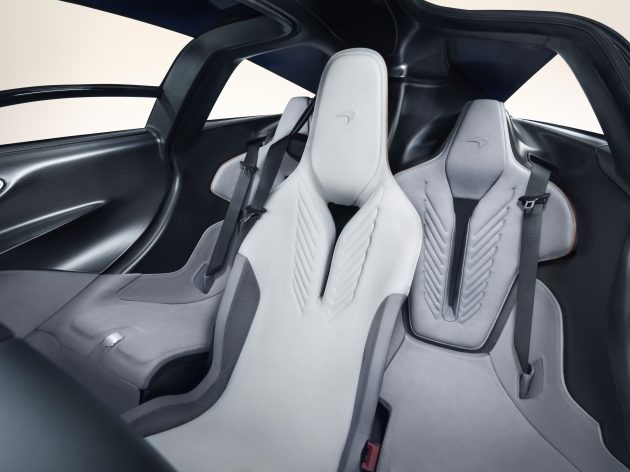 McLaren Speedtail 三座位超跑发布，1050匹马力，12.8秒飙破300km/h，极速达403km/h，全球限量生产106辆