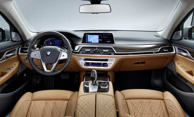 老板们的霸气座驾！小改款 G11 / G12 BMW 7 Series 于上海全球首发，升级插电式混动系统、新V8双涡轮增压引擎