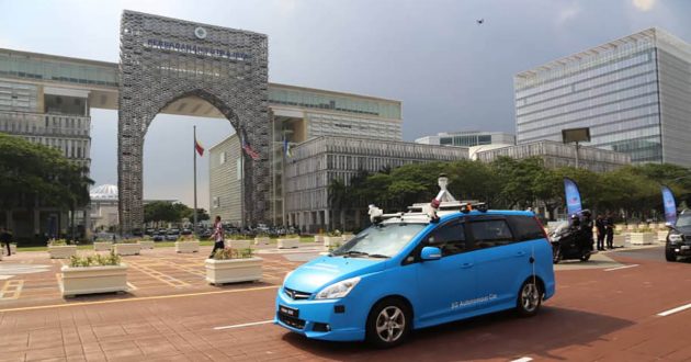马哈迪抢先试坐 Level 4 自驾级别的 Proton Exora 测试车