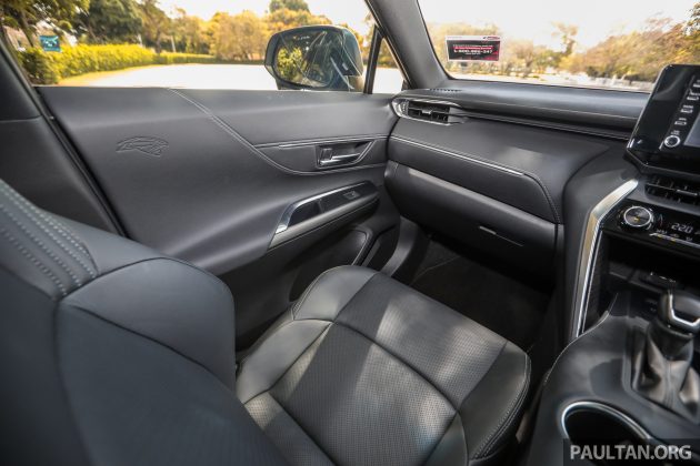 新车试驾: 2022 Toyota Harrier 2.0 Luxury, 优缺点都明显