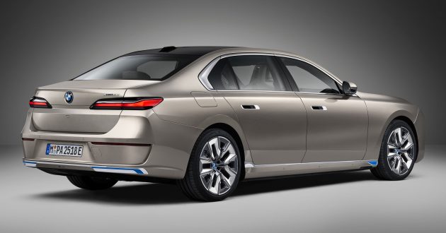 BMW i7 EV 本地私人活动首亮相, 4.7秒破百, 续航615公里