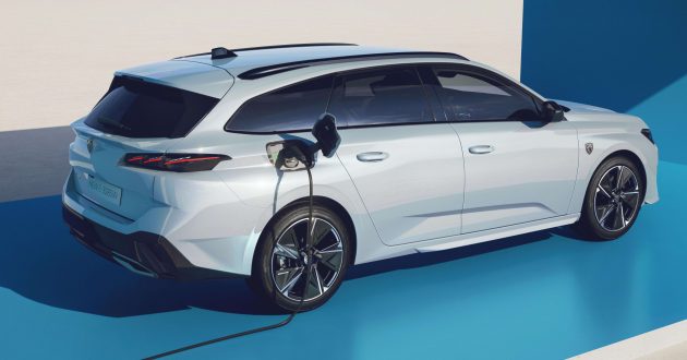 Peugeot E-308 EV全球首发, 续航达400公里, 明年中开卖