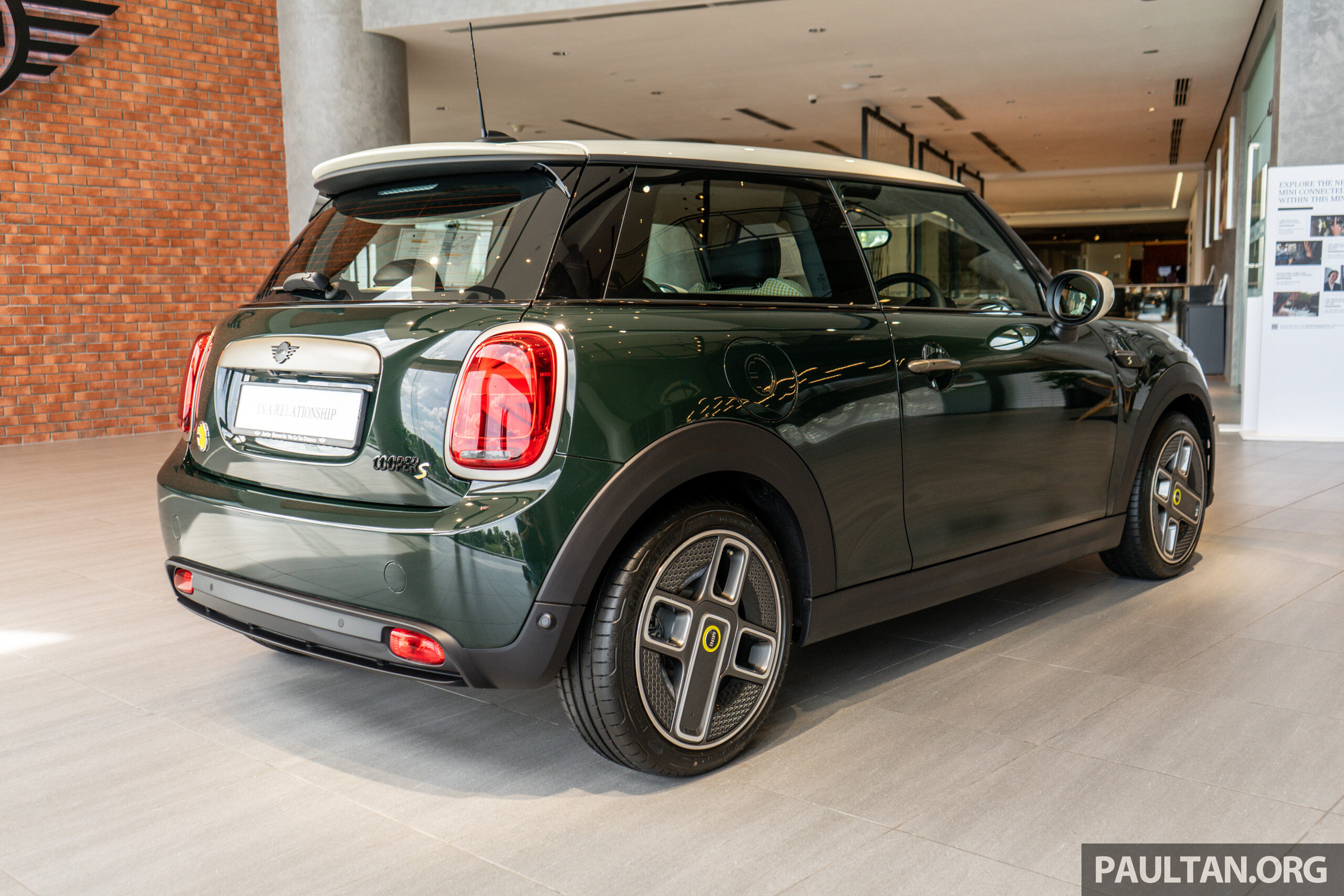 图集：2022 MINI Electric Resolute Edition，售RM198k
