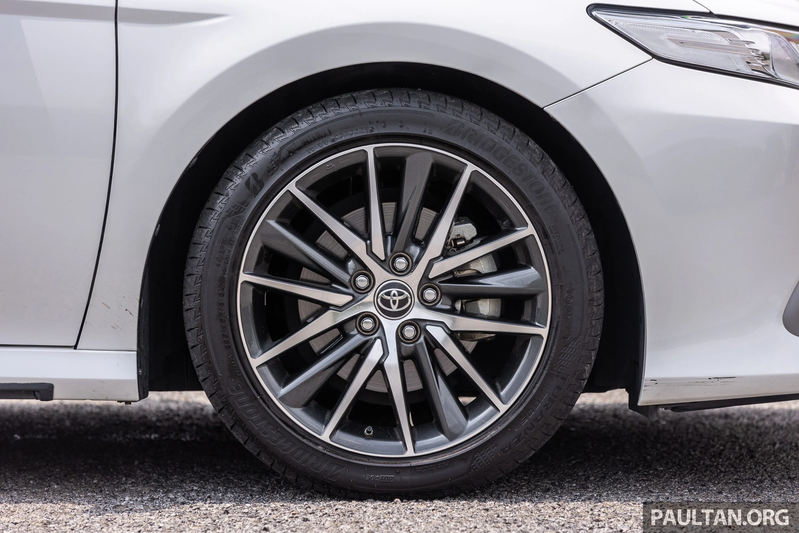 试驾：2022 Toyota Camry 2.5V 小改款，全方面近乎完美