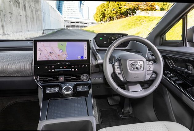 Toyota bZ4X EV SUV 登陆泰国市场, 单个等级要价23.5万