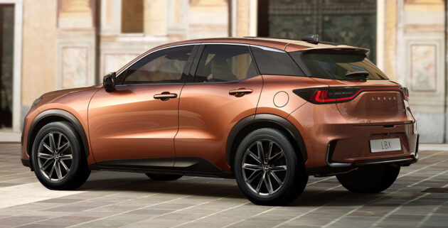 Lexus LBX 系列全球首发, 品牌全新入门级SUV, 搭载1.5L三缸NA Hybrid油电系统, 9.2秒破百, 年尾欧日率先开卖