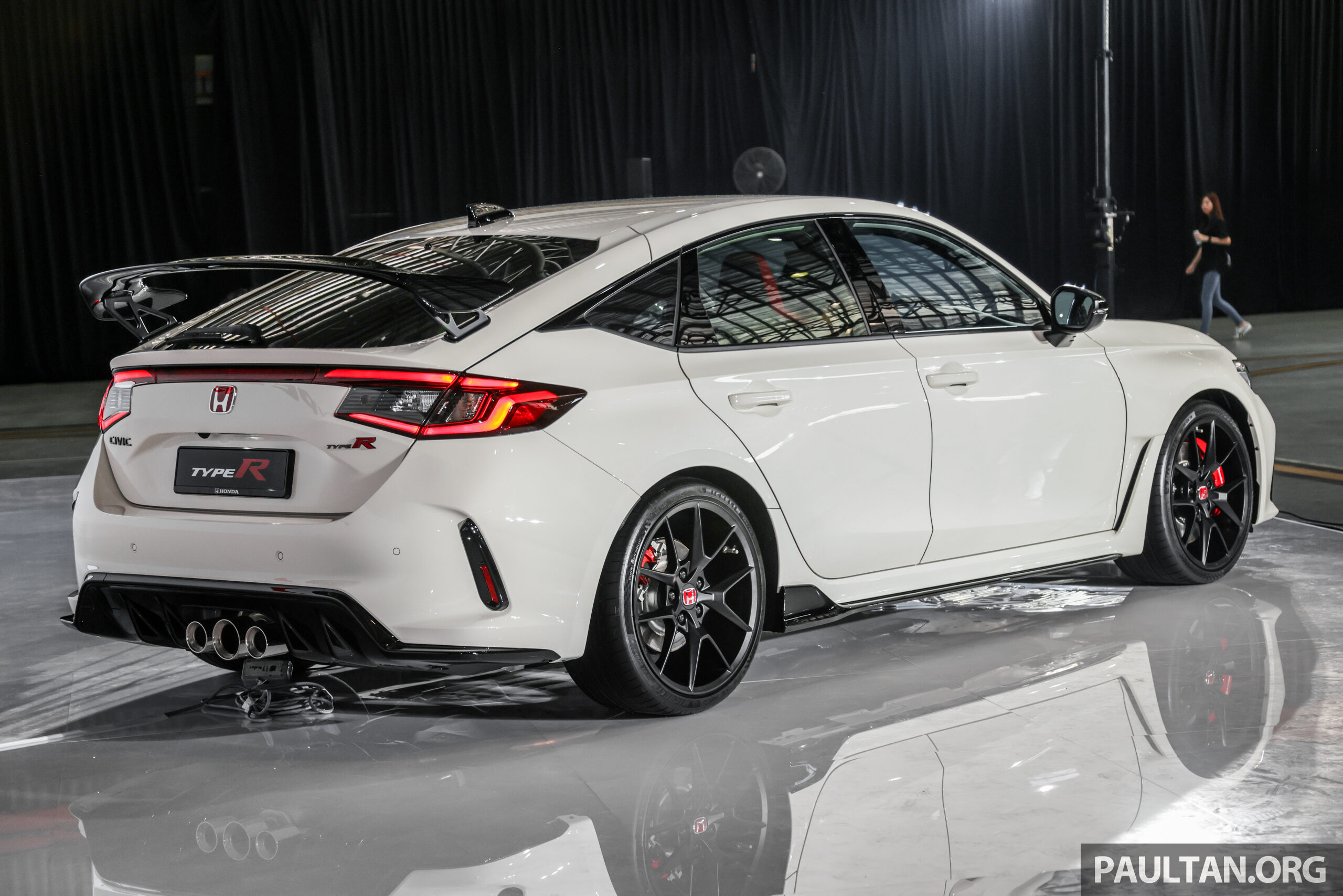 Honda Civic Type R FL5 是大马首款以抽签形式市售的新车！全马限量19台，10月15日截止预订，20日公布结果