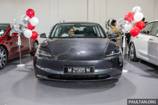 本地车主分享购买 Tesla Model 3 过程, 无代理商需直接与原厂对接, 网络订购与支付订金, 自行处理贷款与JPJ事宜