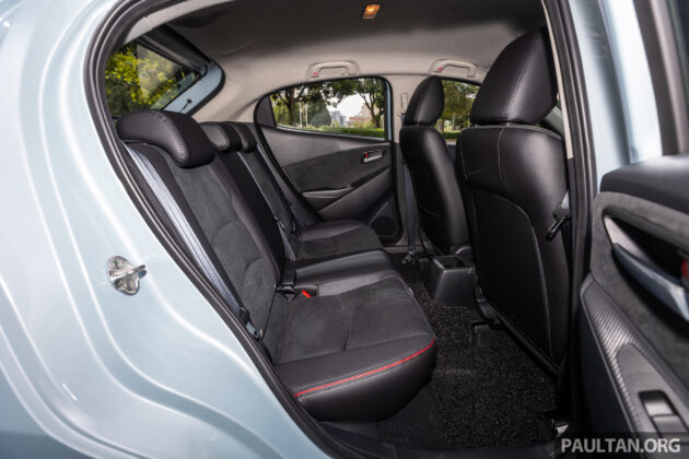 新车实拍: 2024 Mazda 2 1.5 High Sedan 与 Hatchback 小改款, 仅单一等级, 外观小改+配备小幅升级, 售价10.9万