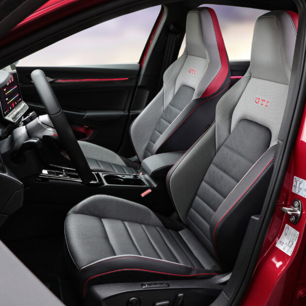 八代小改款 Volkswagen Golf MK8.5 全球首发, 方向盘听取意见改用回传统实体按键, GTI 与 GTE 版性能数据更强