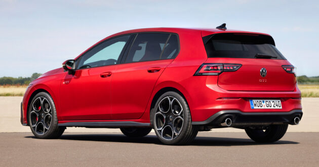 八代小改款 Volkswagen Golf MK8.5 全球首发, 方向盘听取意见改用回传统实体按键, GTI 与 GTE 版性能数据更强