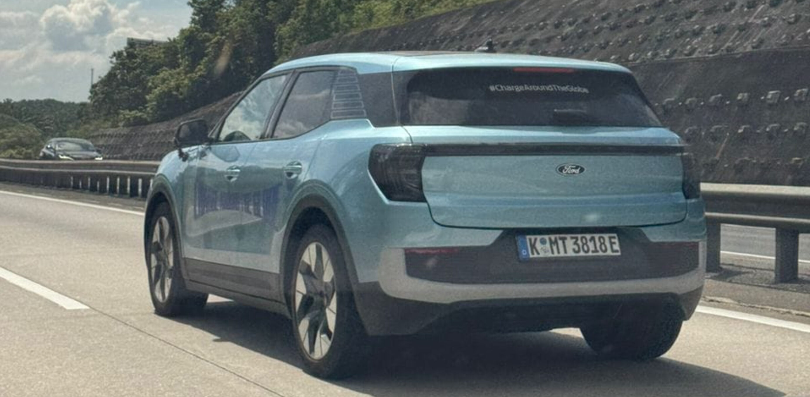 Ford Explorer EV 入境大马!女旅行家开电动车环球旅行