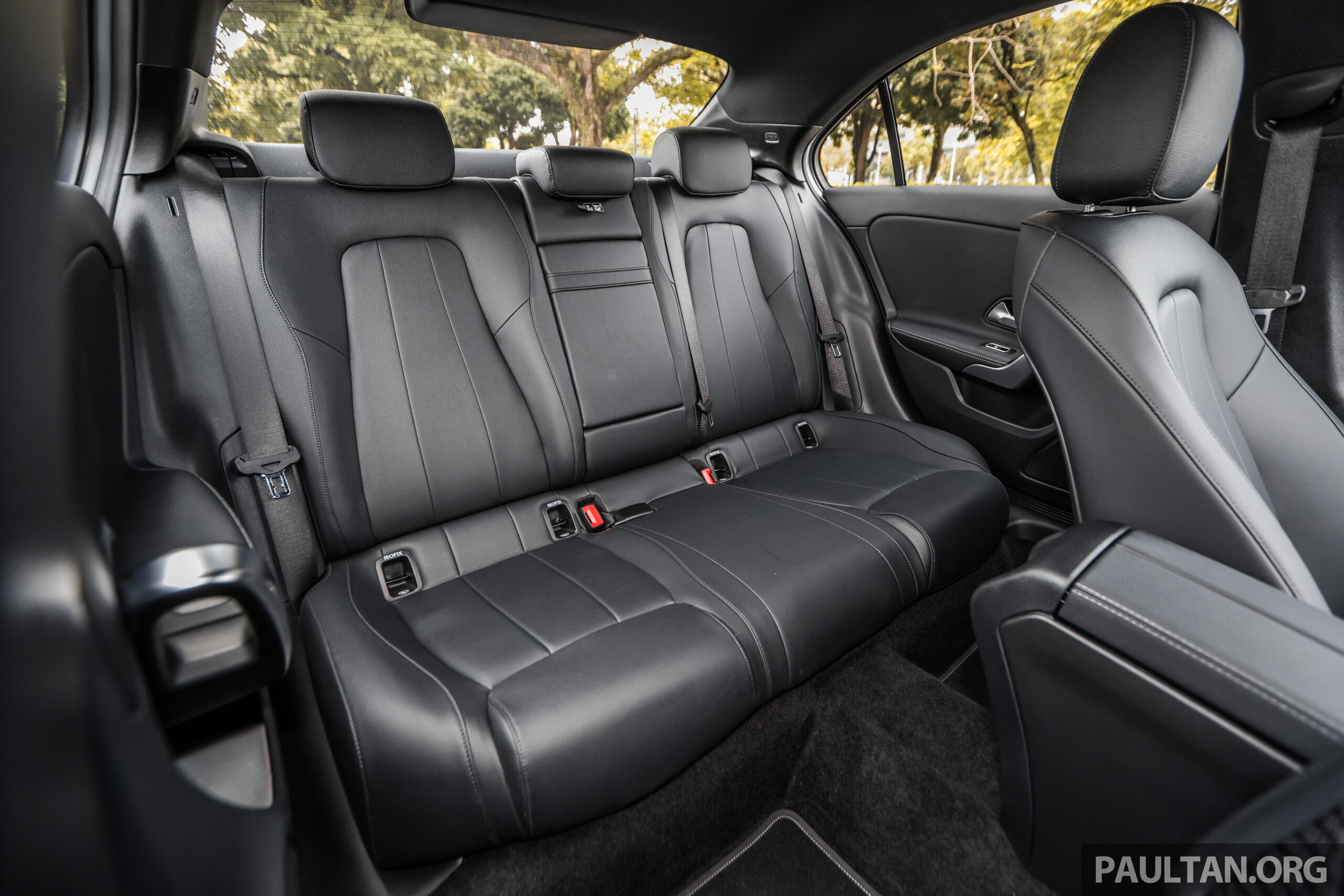 试驾：小改款 Mercedes-Benz A 200 Sedan Progressive Line 与 A 250 Sedan 4Matic AMG Line！轻混加持更带感