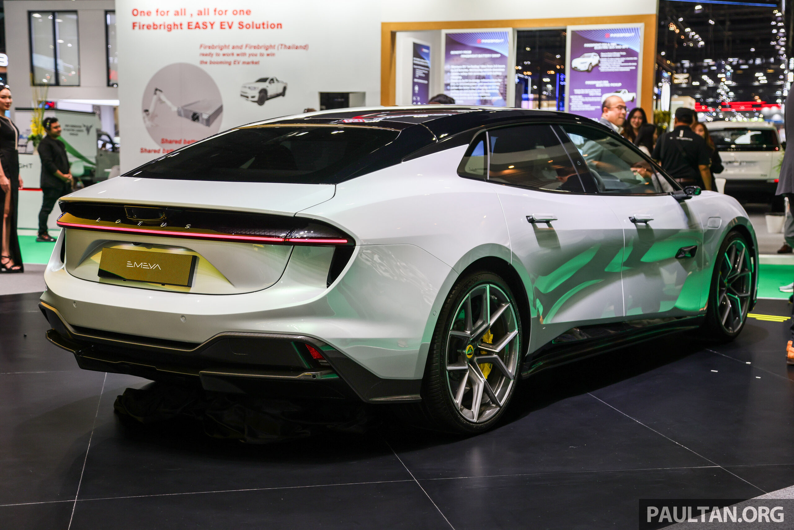 Lotus Emeya 纯电四门跑房 Hyper GT 曼谷车展登场!最大输出 905 hp / 985 Nm,2.78秒破百!兑马币RM778k起