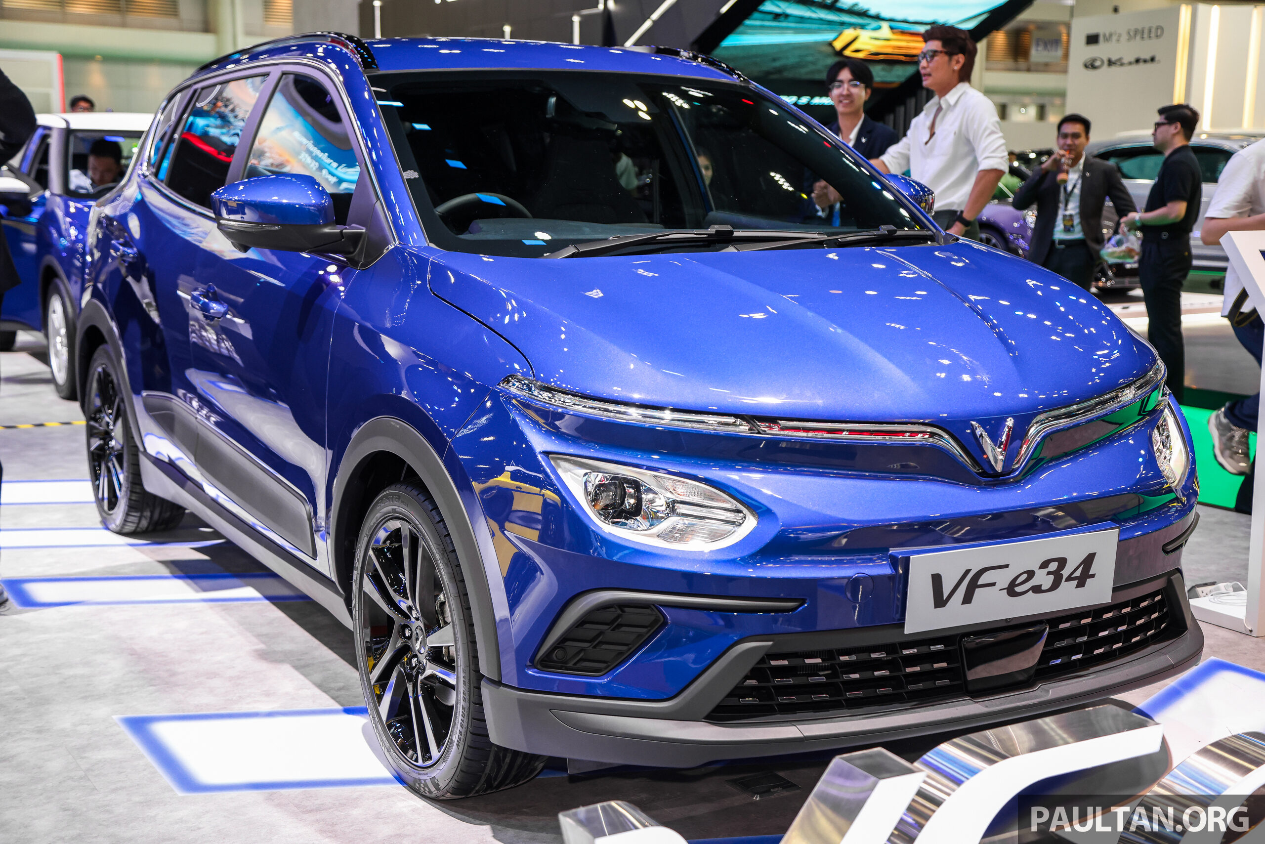 VinFast VF e34 现身被“捕获”！越南国产 EV 即将来马？