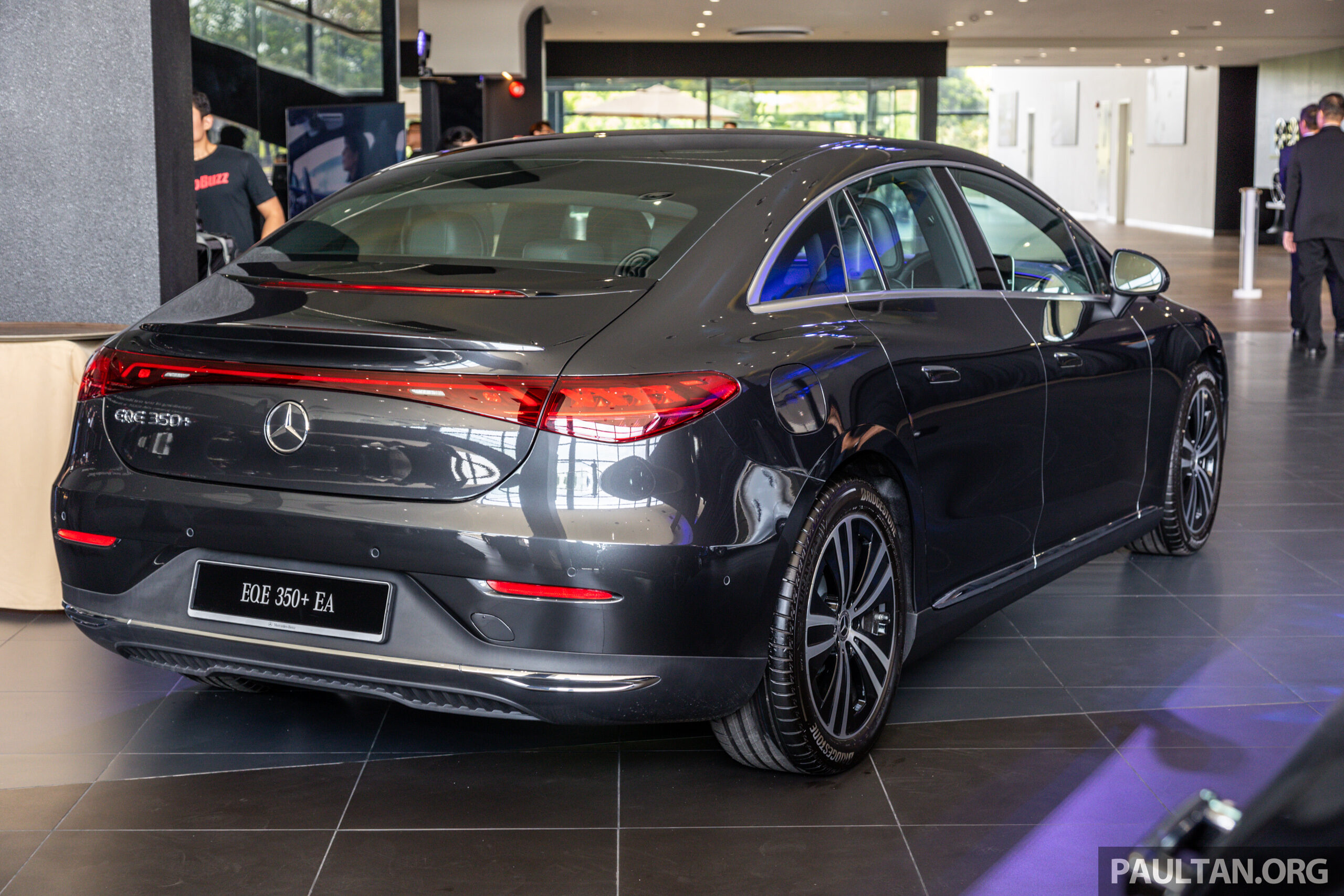 2024 Mercedes-Benz EQE 350+ Electric Art Line / AMG Line 本地发布！续航里程达682公里，售价从RM379,888起