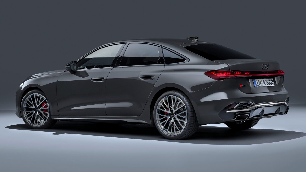重塑命名体系,新一代 Audi A4 易名为 A5;A5 Sedan、Avant、S5 Avant 官图释出,搭载 ChatGPT AI 声控系统