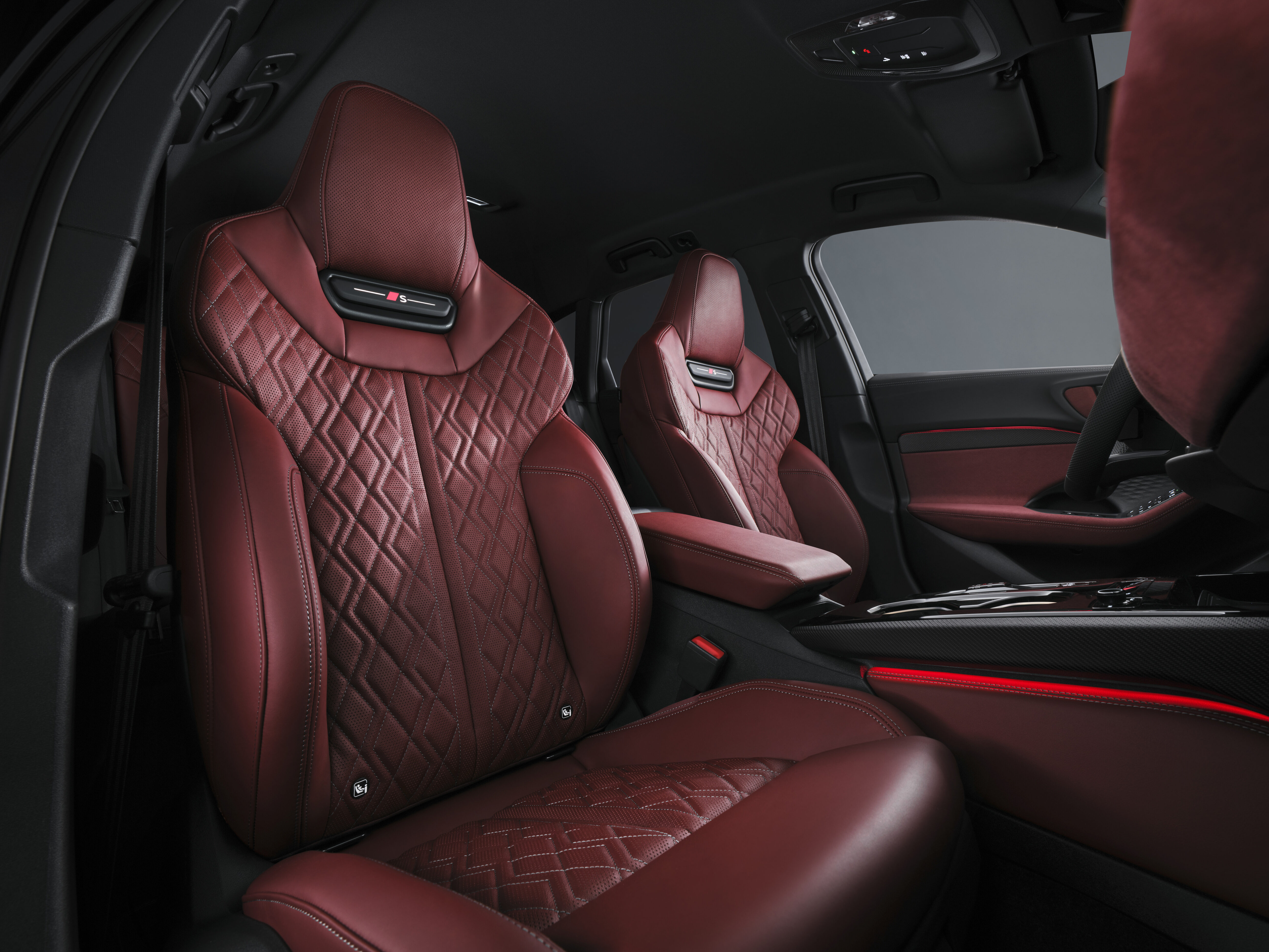 重塑命名体系,新一代 Audi A4 易名为 A5;A5 Sedan、Avant、S5 Avant 官图释出,搭载 ChatGPT AI 声控系统