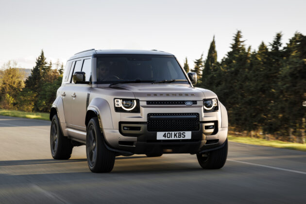 Land Rover Defender Octa 全球首发, 4.4L V8双涡轮引擎搭Mild Hybrid微型油电, 性能最强 Defender, 只需4秒破百