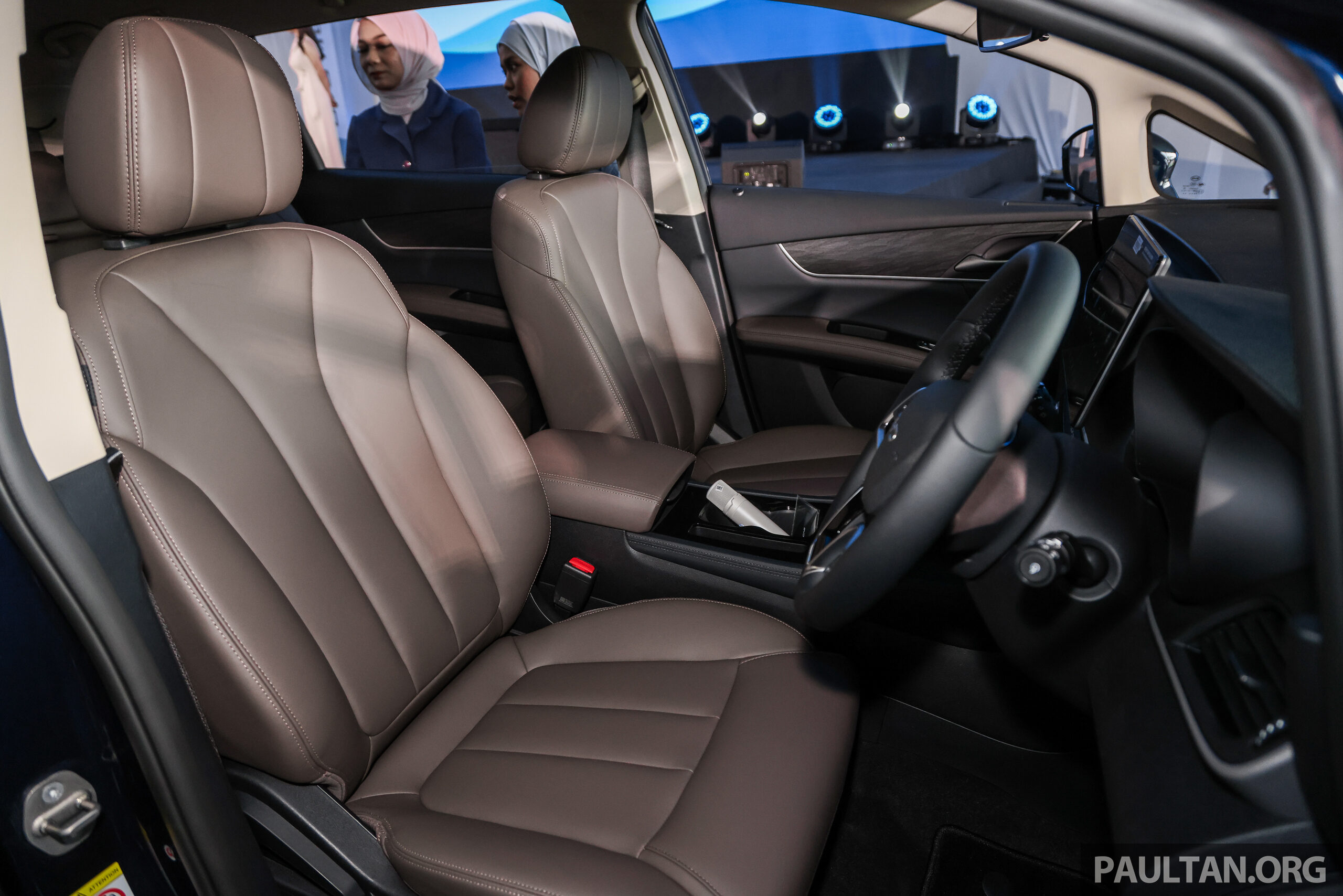 比亚迪 BYD M6 纯电动MPV正式于本地发布！仅提供七人座布局，划分 Standard 和 Extended 版本，售RM109k起