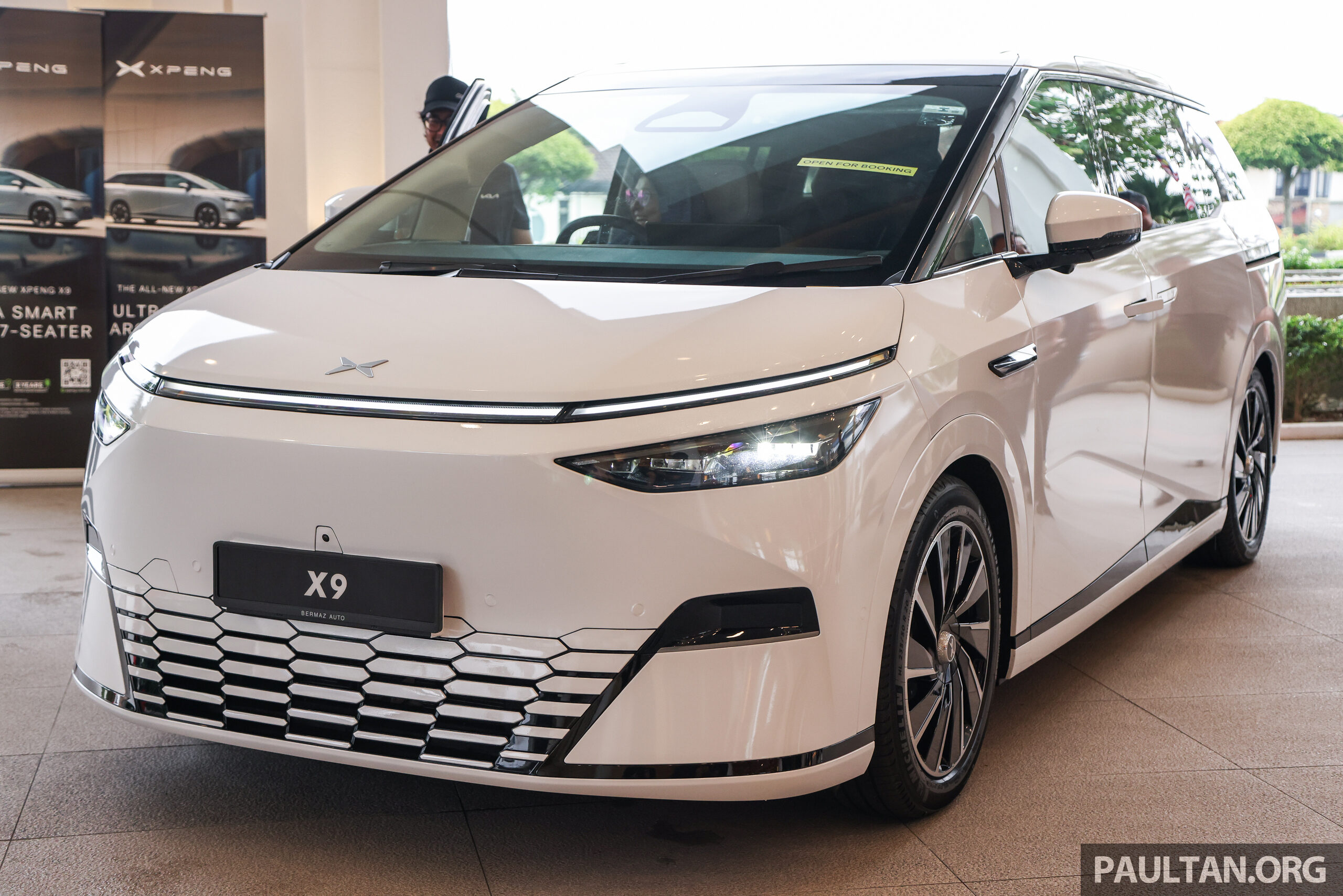 纯电七人座豪华MPV，小鹏 Xpeng X9 本地开放预订！575公里WLTP续航里程，最大输出503 PS，料今年上半年交付