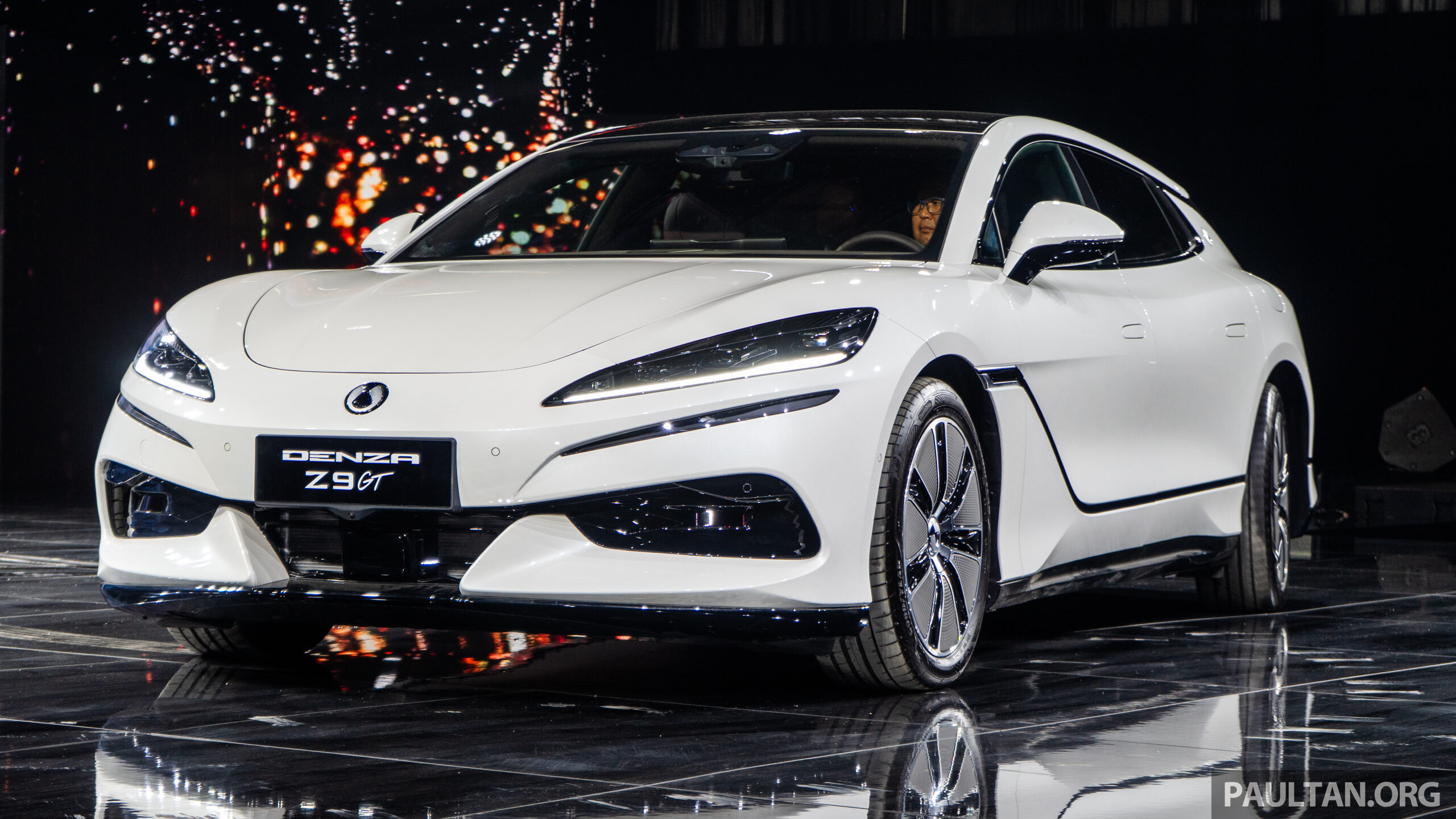腾势 Denza Z9 GT 本地亮相,未来有望来马?高端高性能四门Fastback GT,3.4秒破百!提供纯电和插混两种选择