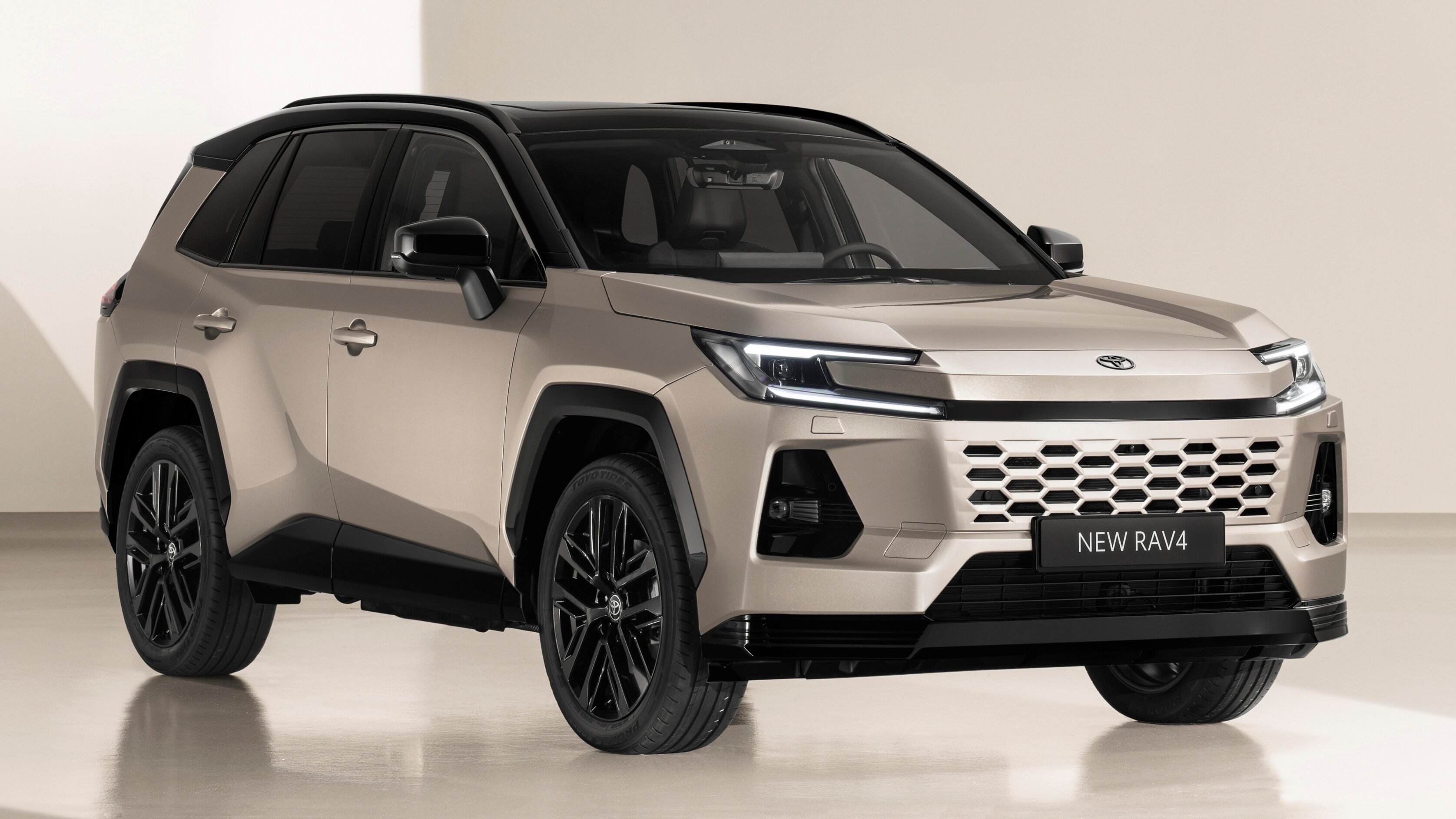 全新六代 2026 Toyota RAV4 全球首发！三种不同外型面貌和多种动力，搭 Toyota Safety Sense 4.0，支持自动变道