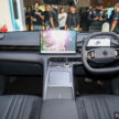 Proton eMas 7 迎来小升级！新增 Obsidian Black 车身配色；限量 Alabaster White 内饰；正式导入 Apple CarPlay