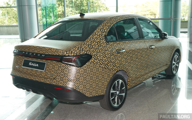 2026 Proton Saga 于总部大厅公开展示, 首次搭载主动安全辅助功能, LED头灯与贯穿式尾灯组, 双萤幕且配备6气囊!