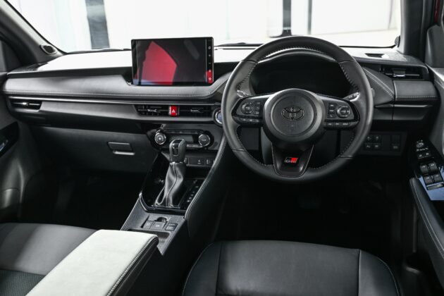 Toyota Vios HEV 被发现正在本地拍摄新车广告! 搭载1.5L HEV油电混动系统, 油耗数据29.4km/L, 即将在我国发布?