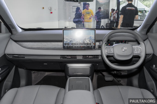 东风 Vigo 纯电动SUV我国正式发布, 续航里程380公里, 167kW DC快充, 18分钟充电至80%, 新车优惠价10万起