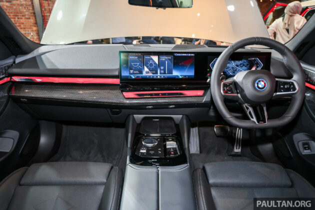 2026 BMW i5 eDrive40 M Sport Pro 本地上市, 我国组装, 6秒破百, 续航里程627公里, 34分钟充电至80%, 36.9万起