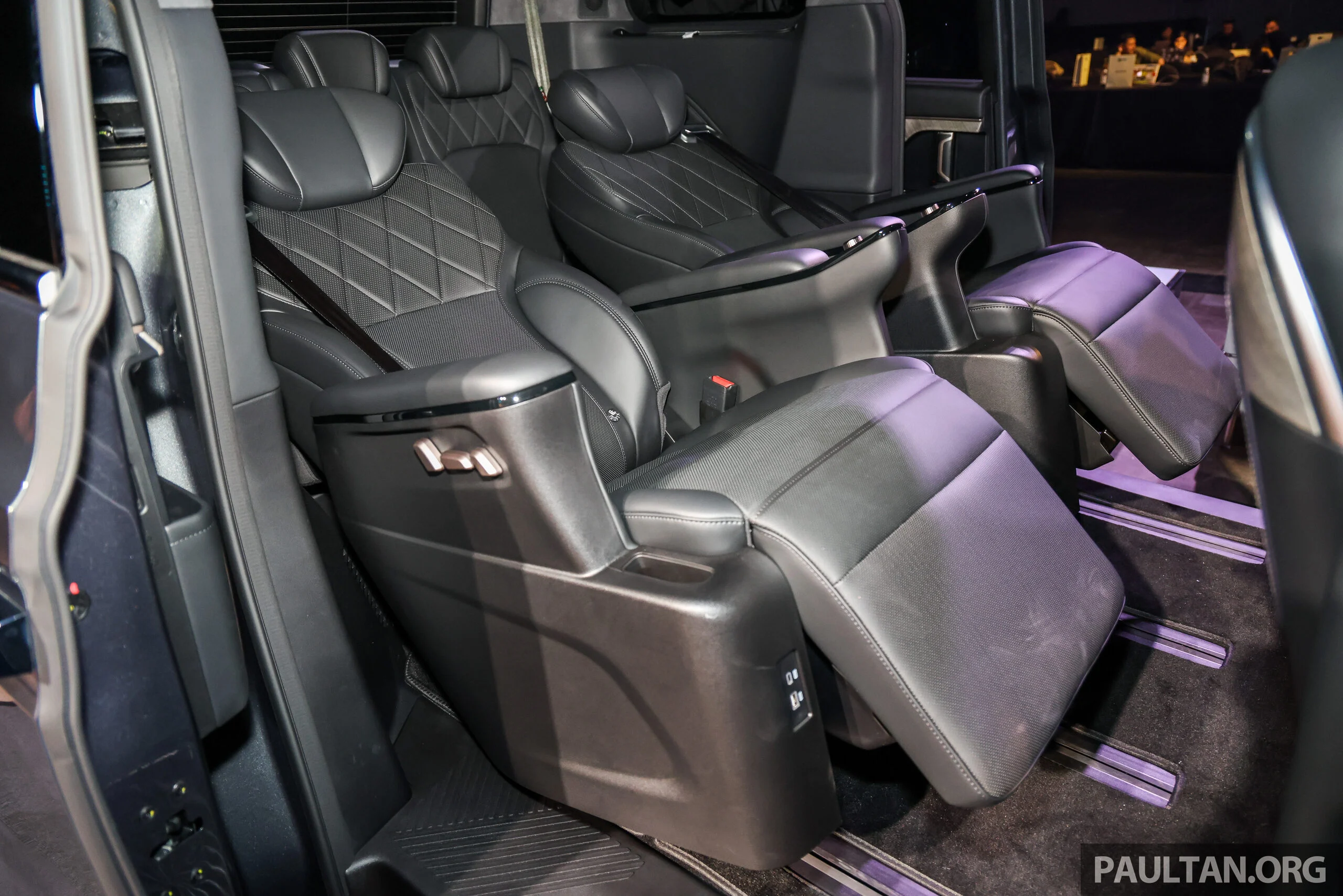 中系七座豪华插混 MPV，长城汽车 GWM WEY G9 Hi4 PHEV 正式发布！满油电续航破千公里，售价RM269,800