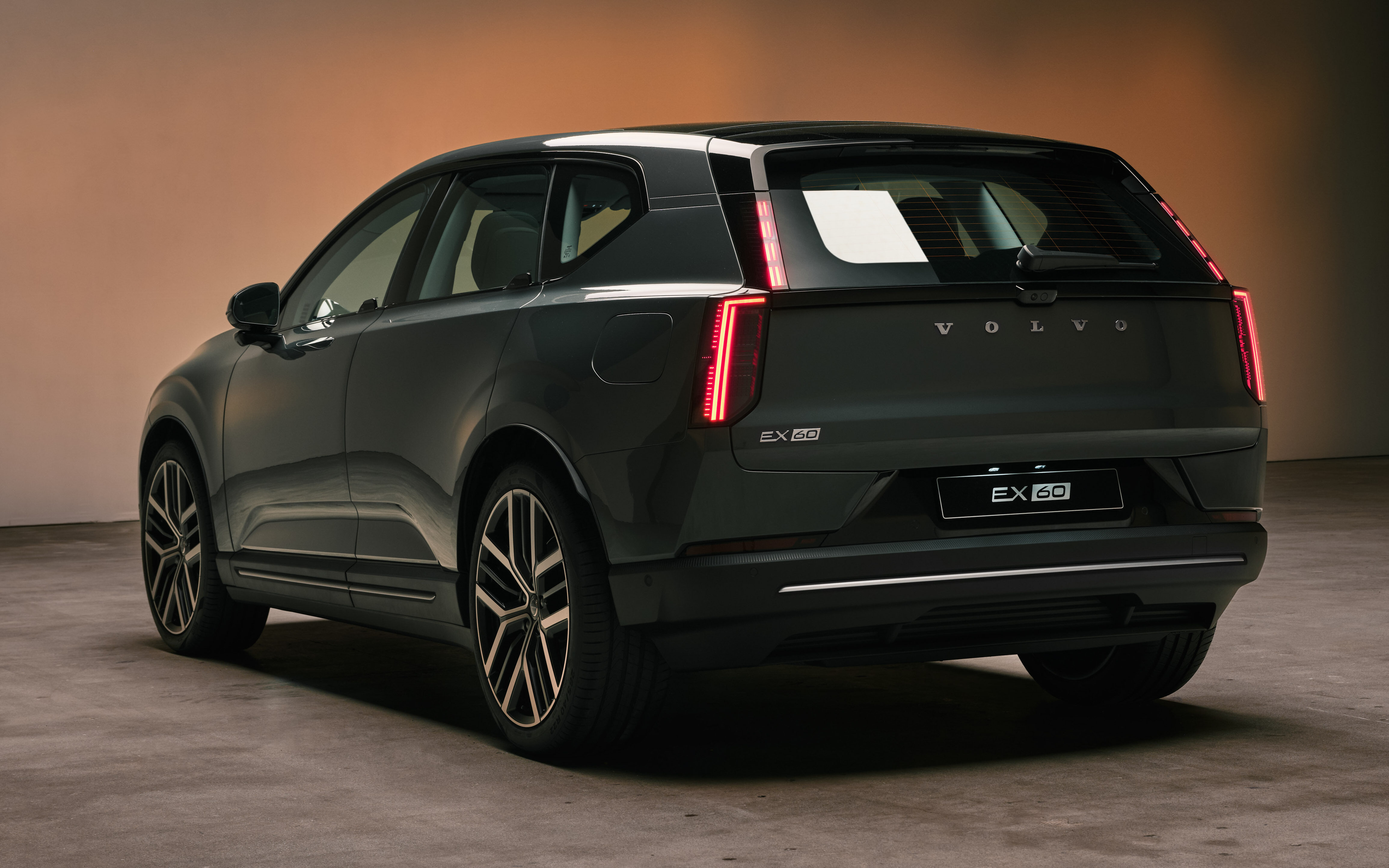 2026 Volvo EX60 首发登场!采用全新SPA3模组化平台和800V架构打造,支持400 kW快充,WLTP续航达810公里