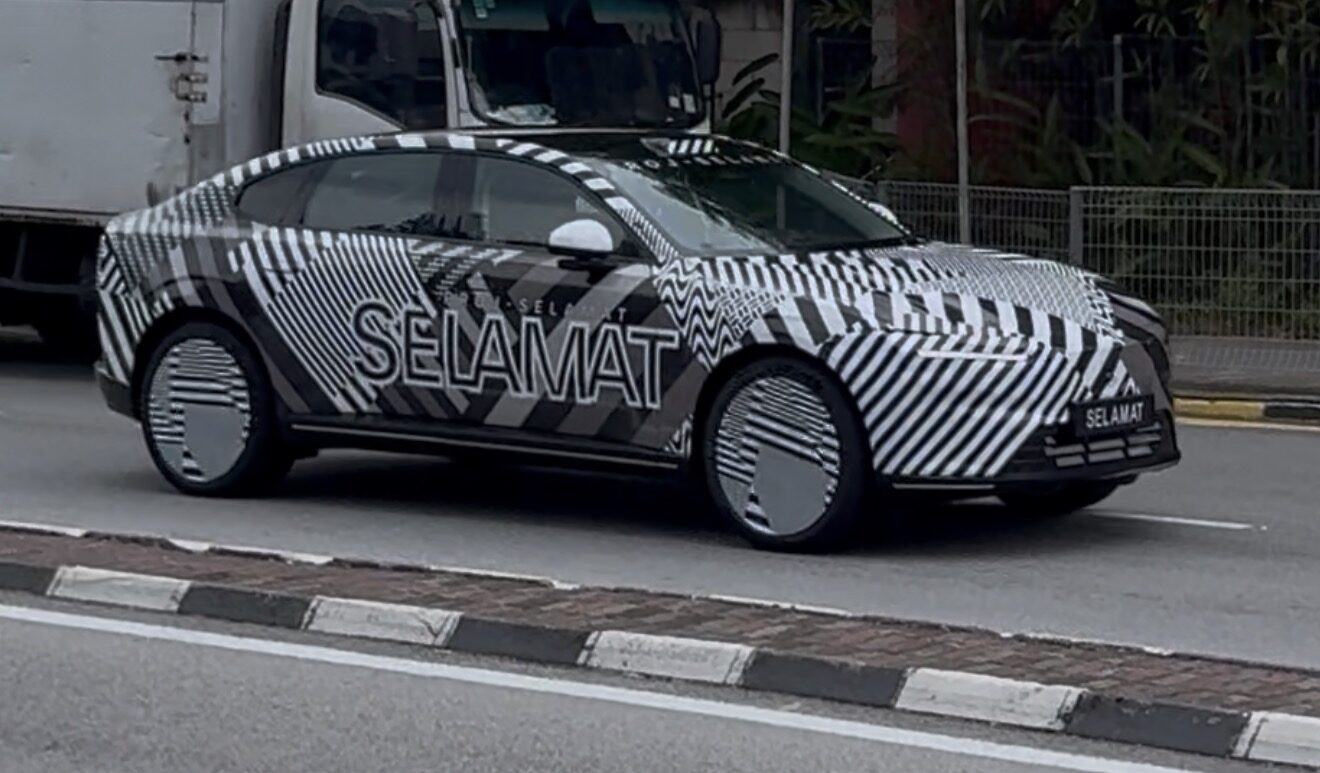 发布在即！全新 Volvo ES90 身披迷彩在本地上路被“捕获”