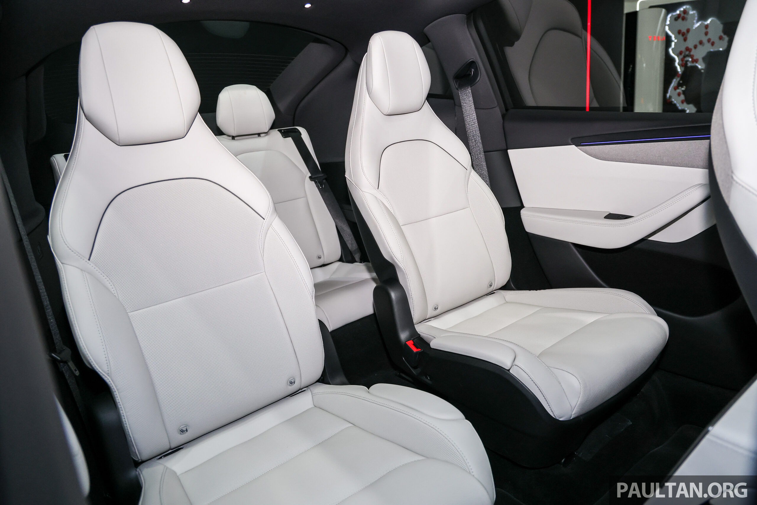 Tesla Model Y L 曼谷车展亮相！六座布局长轴距版，681公里WLTP续航，兑马币售RM242k，马来西亚面市在即？