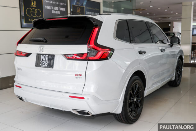2026 Honda CR-V e:HEV RS 陈列室实拍, 终于配备盲点侦测系统 (BLIS) 与后方横向来车警示 (RCTA), 售价19.6万