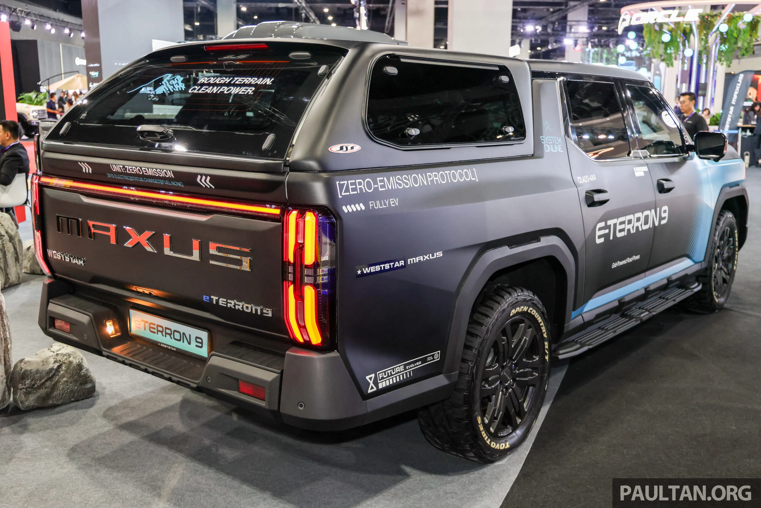 Maxus eTerron 9 纯电皮卡、Terron 9 柴油版吉隆坡车展发布！纯电版WLTP续航达430公里；售RM224k和RM141k