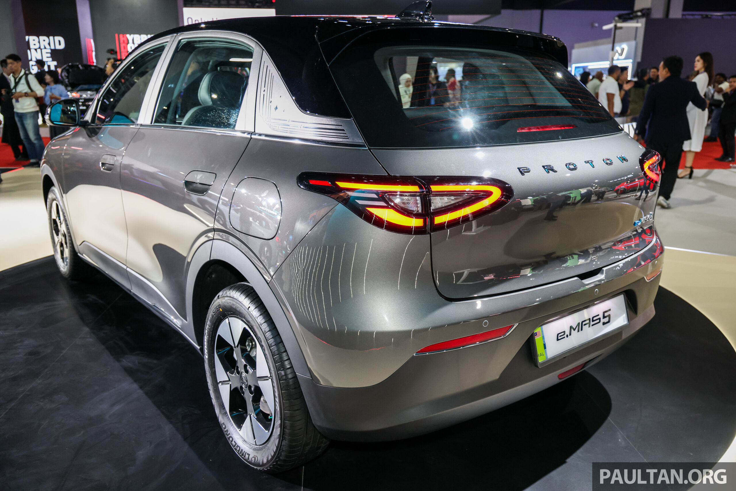 Proton eMas 5 CKD 吉隆坡车展首次亮相！新增行李厢遮物帘，定价不变，两个版本各别售RM56,800和RM69,800