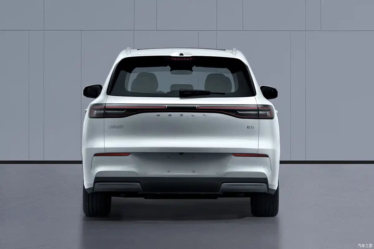 2027吉利银河E5小改款申报图曝光！外型微调、尺寸加大、动力升级；Proton eMas 7 的双生车改为后轮驱动？