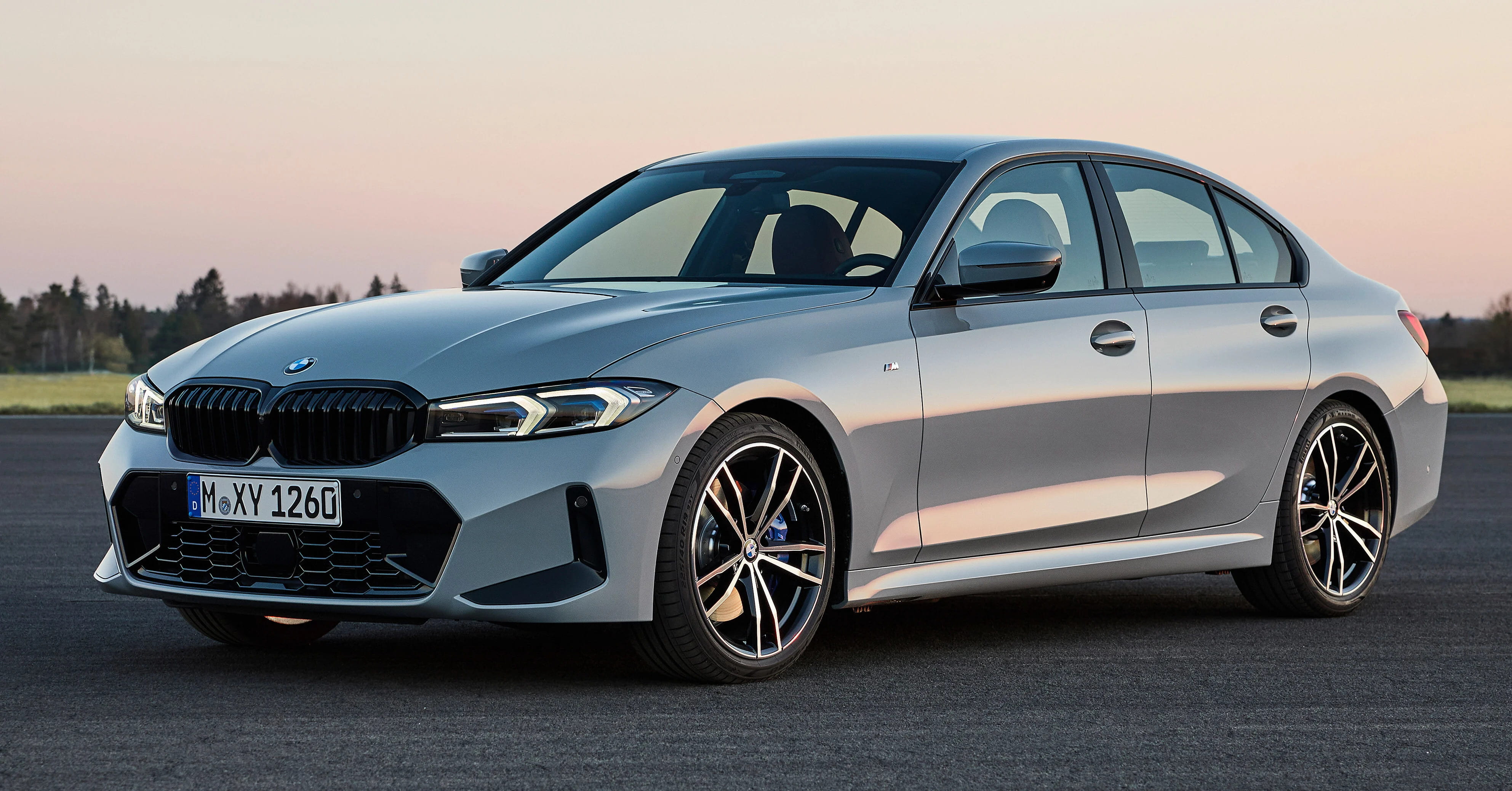 燃油车还有未来!BMW 携手 Toyota、Bosch 及 Repsol 进行100%可再生汽油测试,验证传统内燃引擎减碳潜力