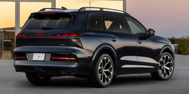 Audi Q9 全球首发, 品牌旗舰SUV, 间接取代 Audi A8 停产后留下的旗舰位置, BMW X7 与 Mercedes-Benz GLS 同级对手