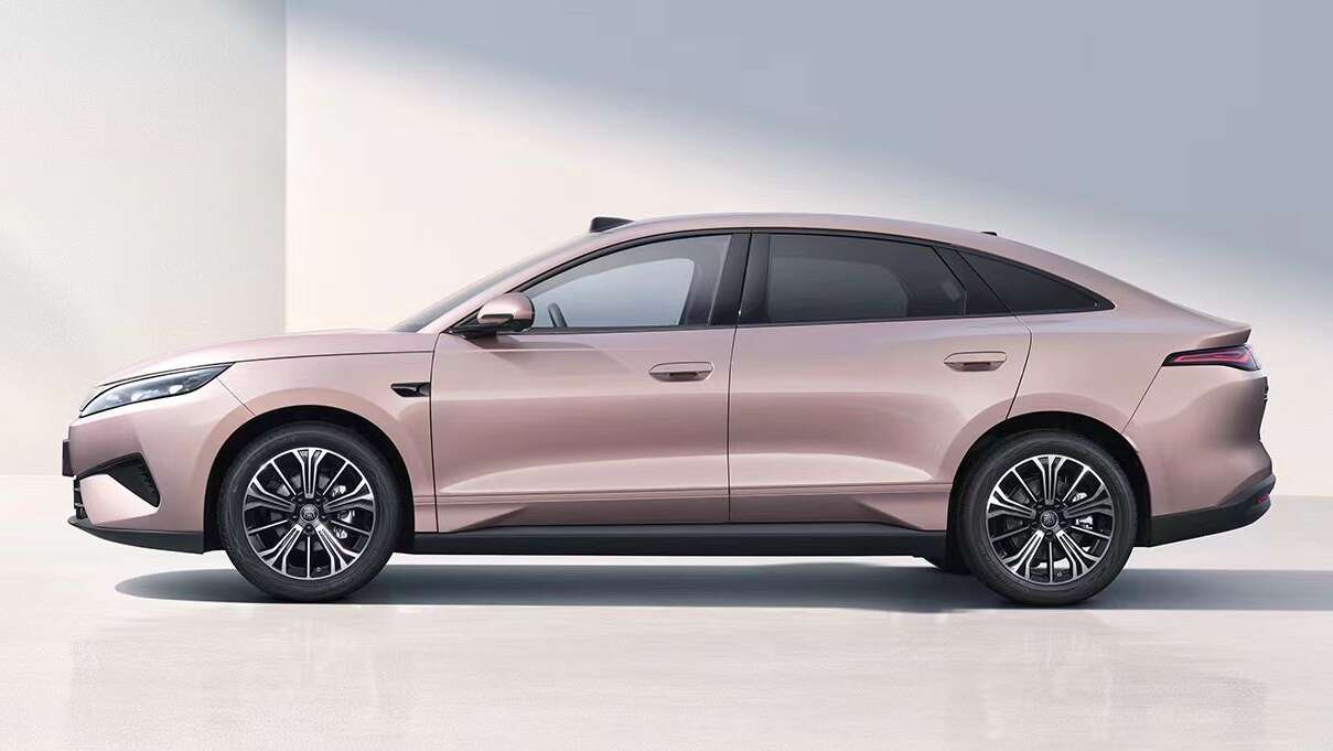 比亚迪秦Max 登场!BYD Seal 6 的大升级版,搭二代刀片电池支持兆瓦闪充,动力更强、续航更长;首次提供插混版