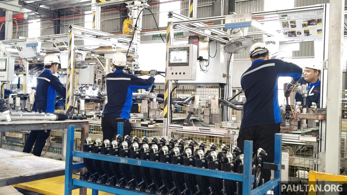 Proton AMA05 最新消息浮现！Exora 的继任者，基于 Saga 改造的混动 MPV 料明年登场？竞争对手锁定 Perodua Alza
