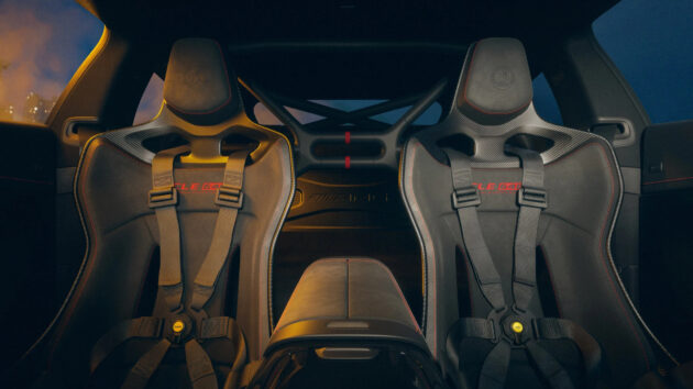 Mercedes-AMG CLE 646 Spezialanfertigung 登场！4.0L V8双涡轮引擎回归、646 PS、纯后驱设定；全球限量30辆